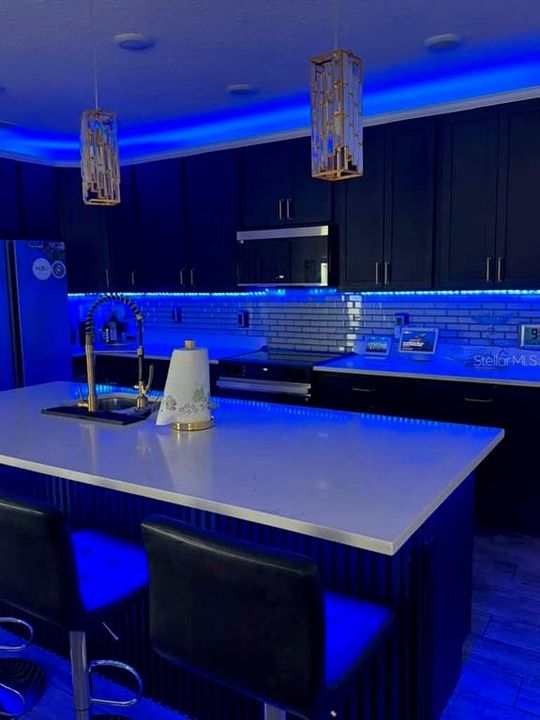 В аренду: $2,400 (4 спален, 2 ванн, 1730 Квадратных фут)
