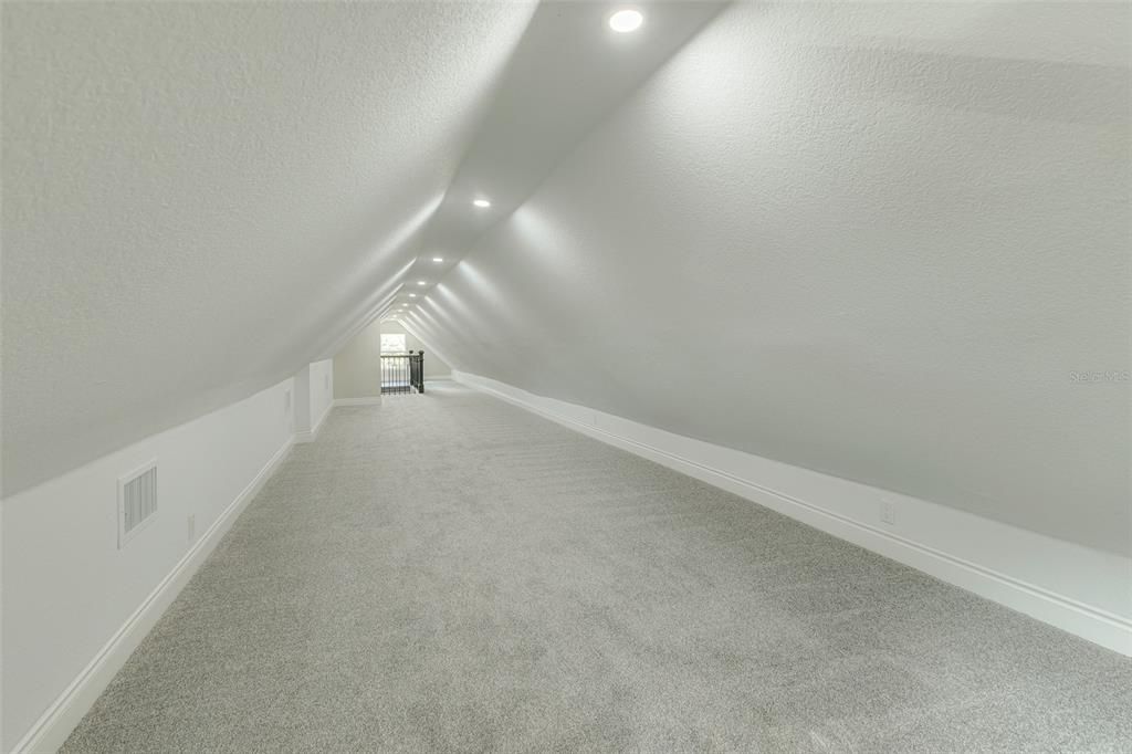 En Venta: $714,900 (5 camas, 3 baños, 3209 Pies cuadrados)