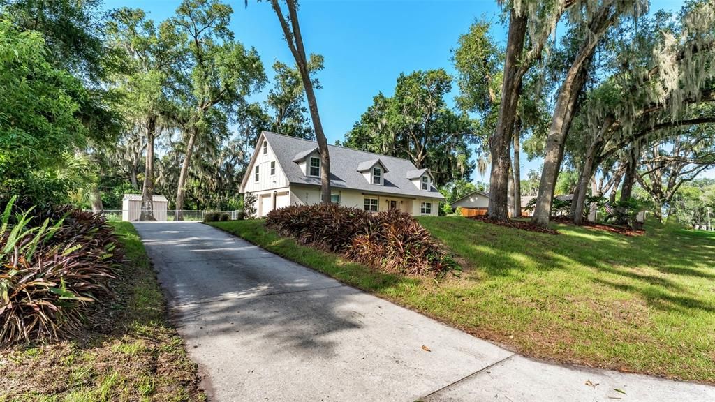 En Venta: $714,900 (5 camas, 3 baños, 3209 Pies cuadrados)