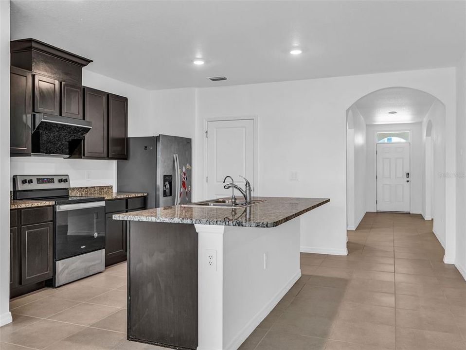 En Venta: $420,000 (3 camas, 2 baños, 1682 Pies cuadrados)