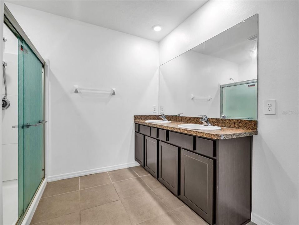 En Venta: $420,000 (3 camas, 2 baños, 1682 Pies cuadrados)