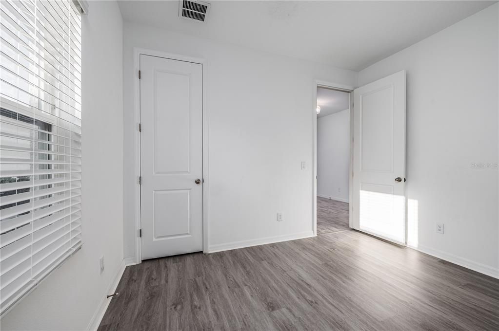 En Venta: $395,000 (4 camas, 2 baños, 1890 Pies cuadrados)
