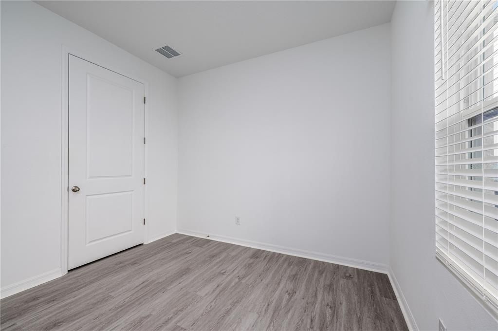 En Venta: $395,000 (4 camas, 2 baños, 1890 Pies cuadrados)