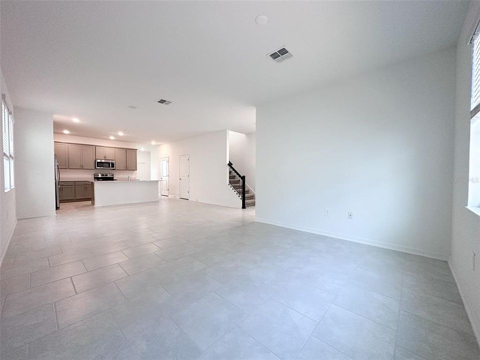 En Renta: $2,499 (3 camas, 2 baños, 2142 Pies cuadrados)