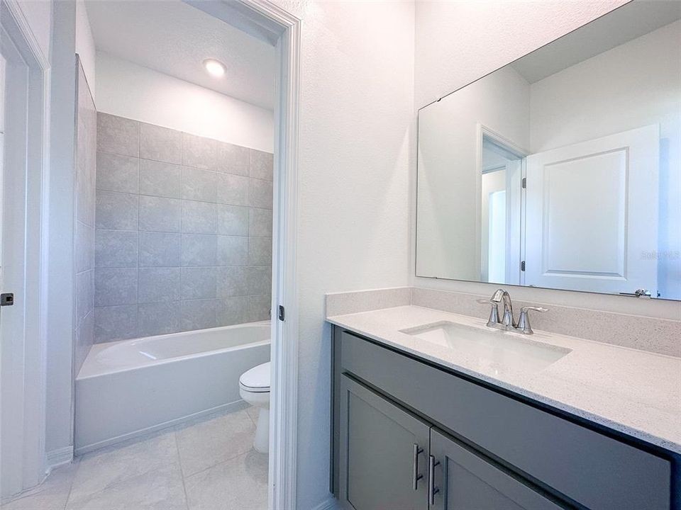 En Renta: $2,499 (3 camas, 2 baños, 2142 Pies cuadrados)