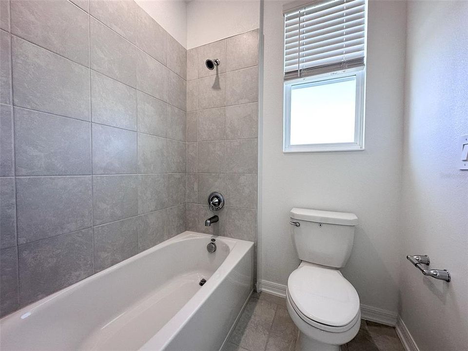 En Renta: $2,499 (3 camas, 2 baños, 2142 Pies cuadrados)
