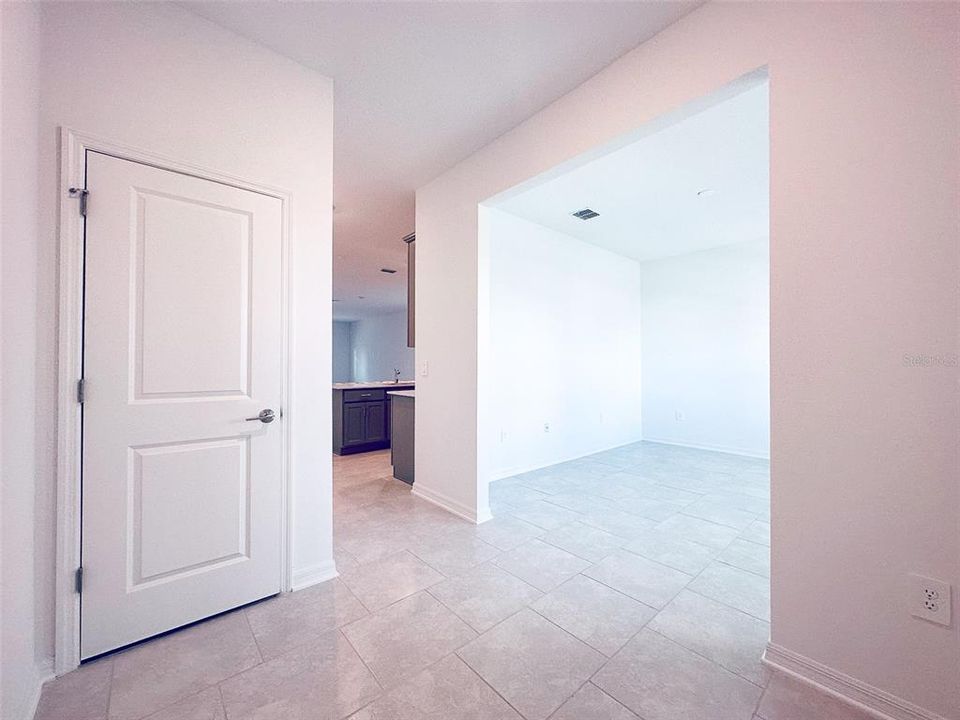 En Renta: $2,499 (3 camas, 2 baños, 2142 Pies cuadrados)