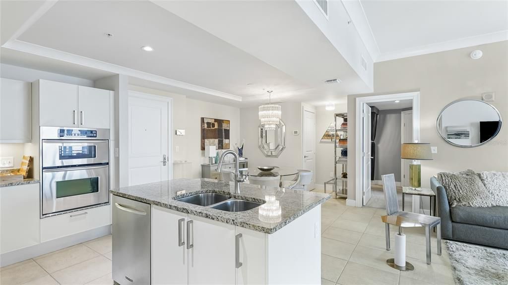 For Rent: $5,000 (2 beds, 2 baths, 1336 Square Feet)