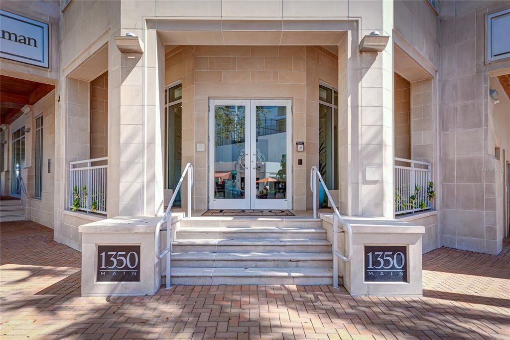 For Rent: $5,000 (2 beds, 2 baths, 1336 Square Feet)