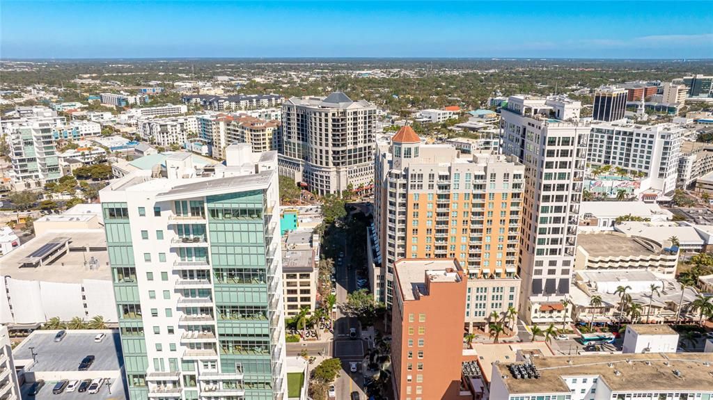 For Rent: $5,000 (2 beds, 2 baths, 1336 Square Feet)