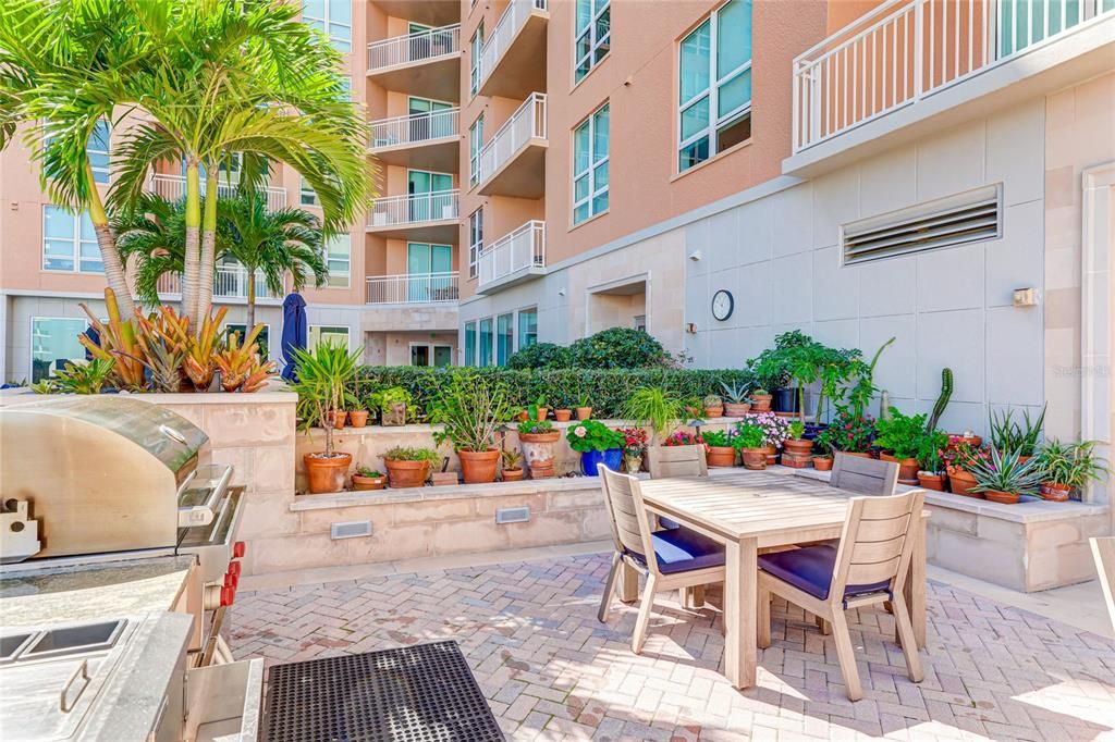 For Rent: $5,000 (2 beds, 2 baths, 1336 Square Feet)