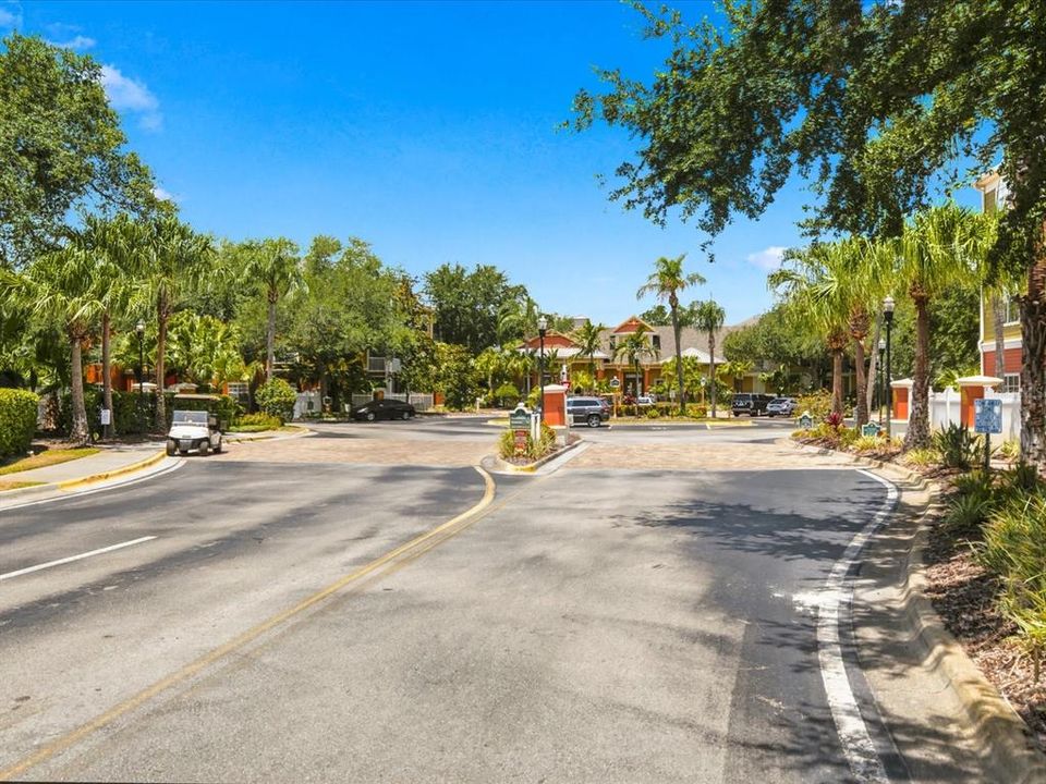 For Sale: $267,000 (1 beds, 1 baths, 958 Square Feet)