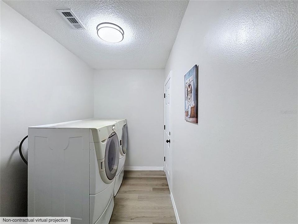 На продажу: $395,000 (3 спален, 2 ванн, 1628 Квадратных фут)