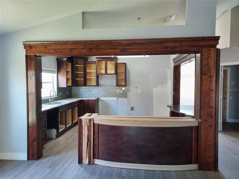 En Venta: $300,000 (3 camas, 2 baños, 1856 Pies cuadrados)
