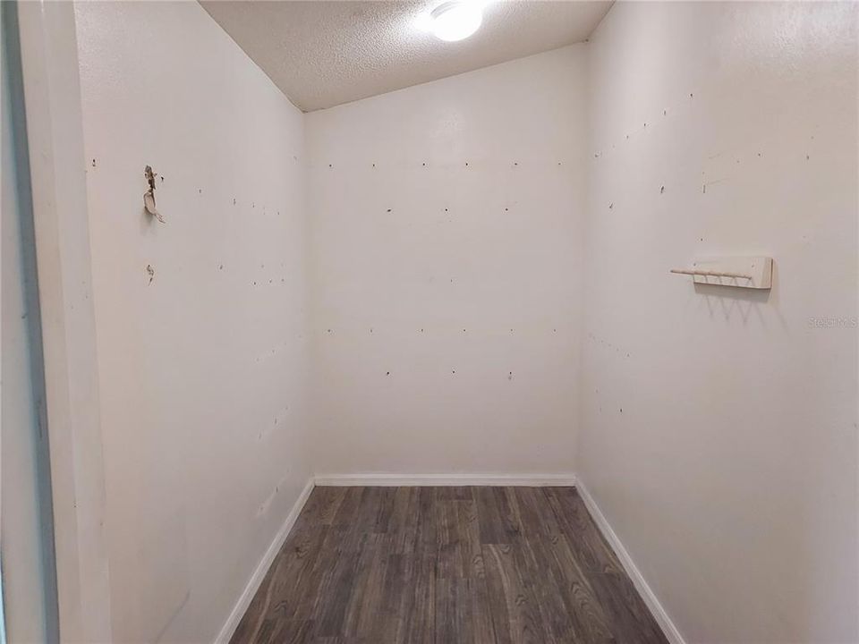 En Venta: $300,000 (3 camas, 2 baños, 1856 Pies cuadrados)