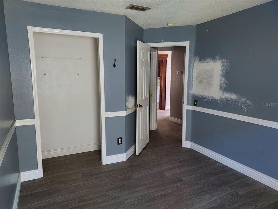 En Venta: $300,000 (3 camas, 2 baños, 1856 Pies cuadrados)
