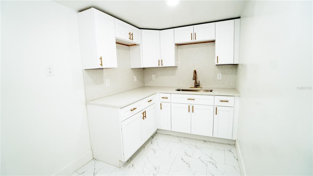 Activo con contrato: $479,900 (5 camas, 3 baños, 1742 Pies cuadrados)