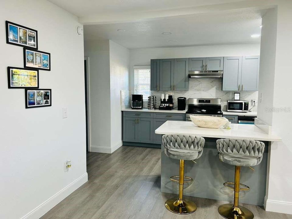 Activo con contrato: $479,900 (5 camas, 3 baños, 1742 Pies cuadrados)