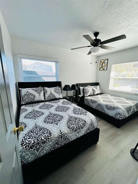 Activo con contrato: $479,900 (5 camas, 3 baños, 1742 Pies cuadrados)