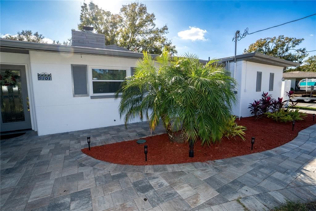 Activo con contrato: $479,900 (5 camas, 3 baños, 1742 Pies cuadrados)