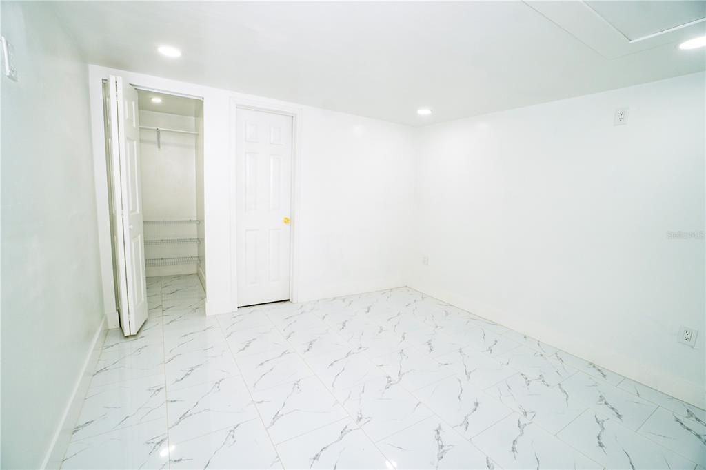 Activo con contrato: $479,900 (5 camas, 3 baños, 1742 Pies cuadrados)