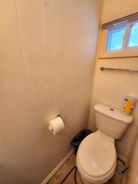 На продажу: $128,000 (2 спален, 1 ванн, 770 Квадратных фут)