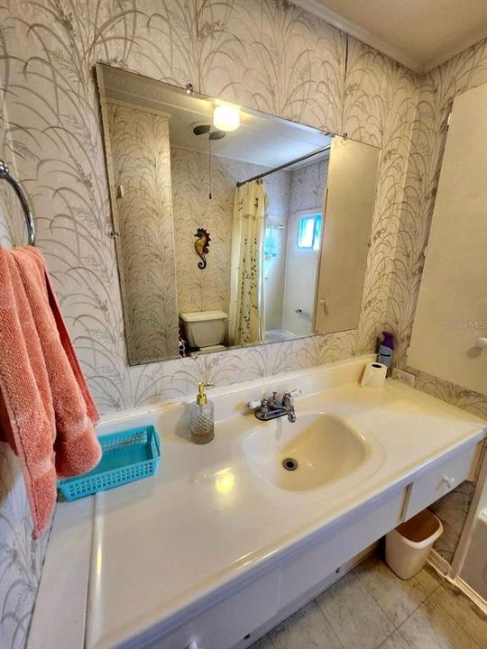 На продажу: $128,000 (2 спален, 1 ванн, 770 Квадратных фут)