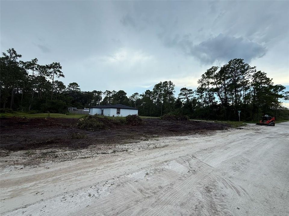 На продажу: $35,000 (0.22 acres)