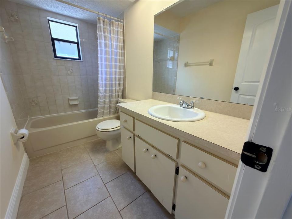 For Sale: $300,000 (3 beds, 2 baths, 1412 Square Feet)