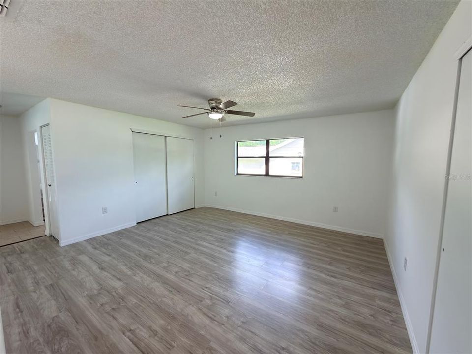 For Sale: $300,000 (3 beds, 2 baths, 1412 Square Feet)
