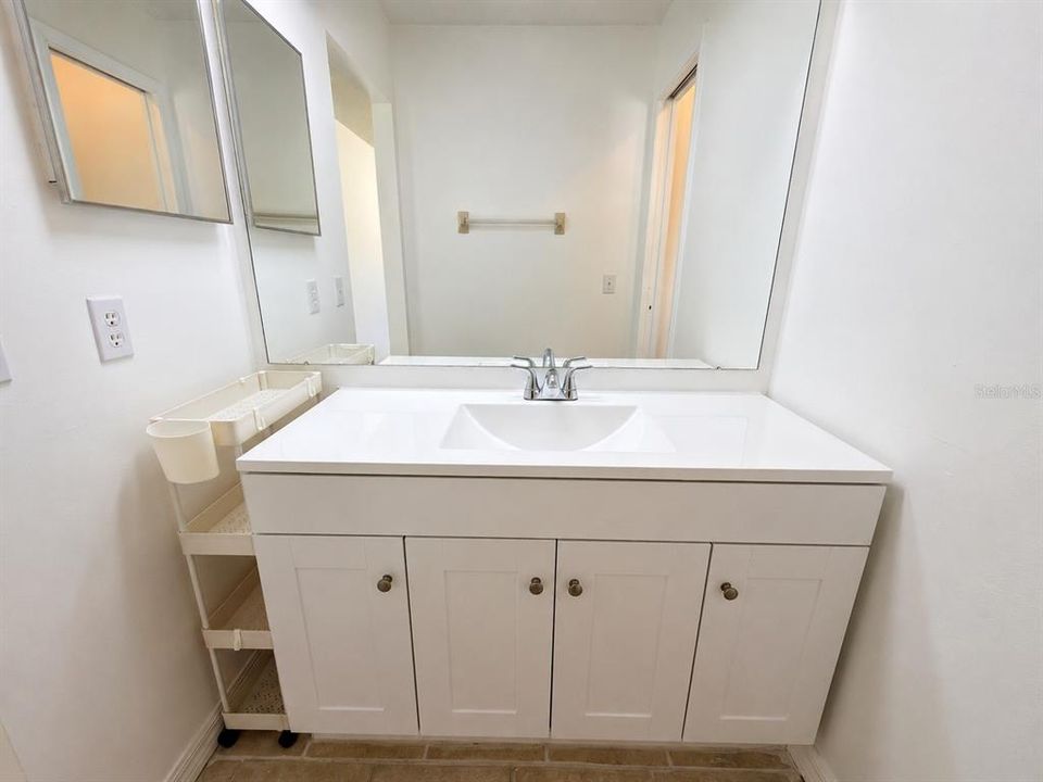 For Sale: $300,000 (3 beds, 2 baths, 1412 Square Feet)