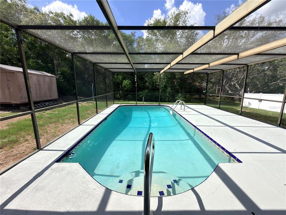 For Sale: $300,000 (3 beds, 2 baths, 1412 Square Feet)