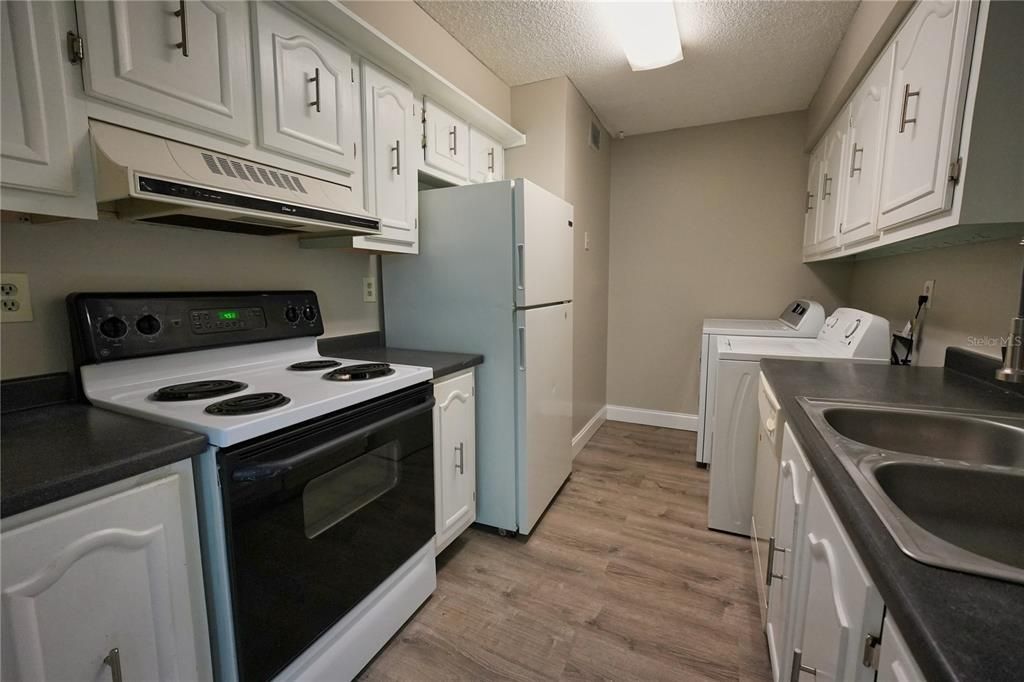 For Rent: $1,625 (2 beds, 2 baths, 1002 Square Feet)