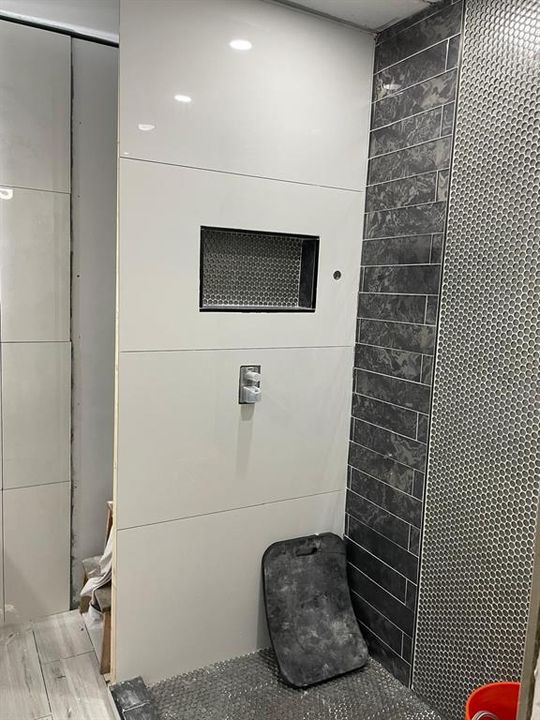 For Sale: $375,000 (4 beds, 2 baths, 1240 Square Feet)