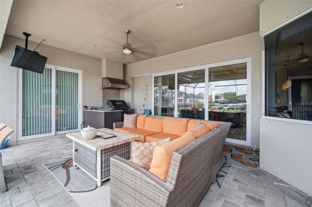 Activo con contrato: $1,450,000 (3 camas, 3 baños, 2640 Pies cuadrados)