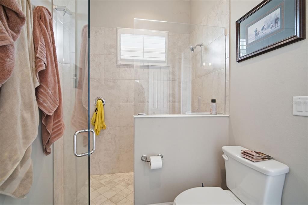 Activo con contrato: $1,450,000 (3 camas, 3 baños, 2640 Pies cuadrados)