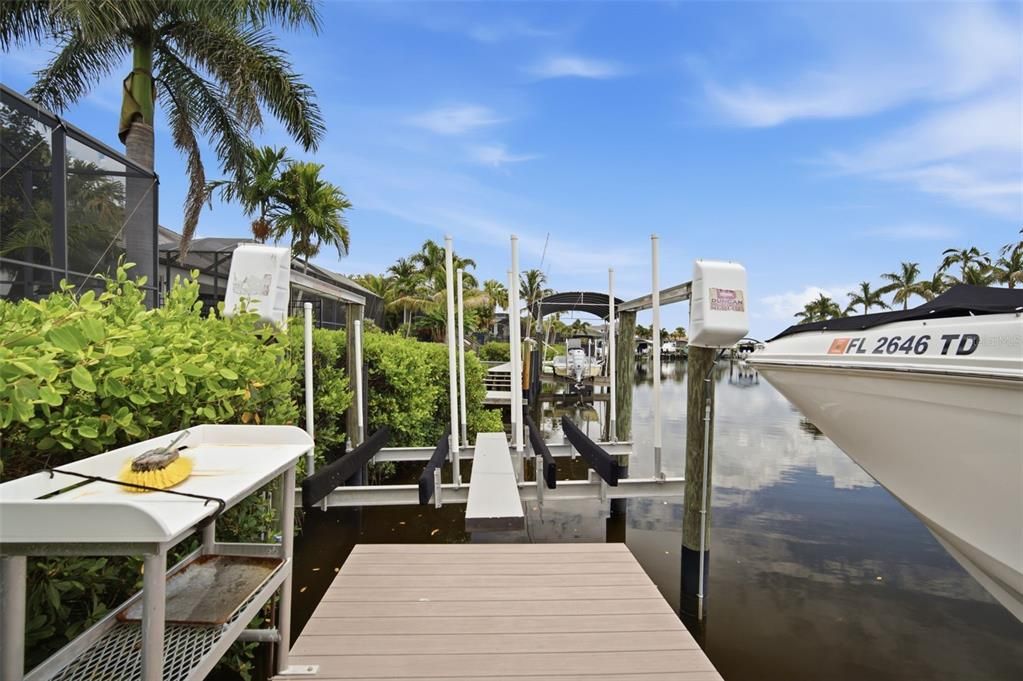 Activo con contrato: $1,450,000 (3 camas, 3 baños, 2640 Pies cuadrados)