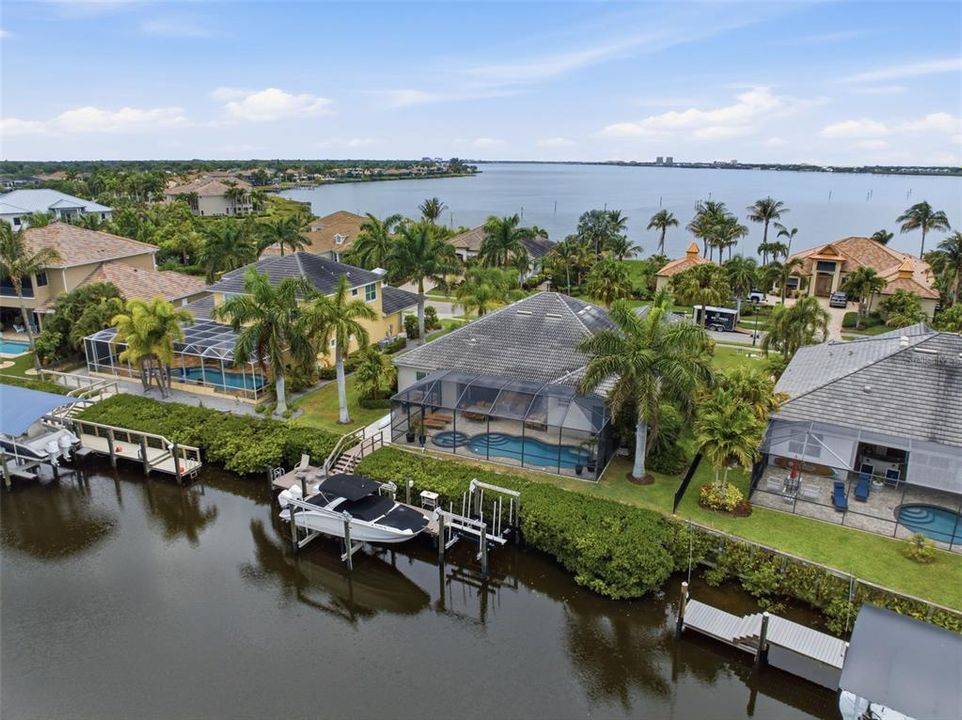 Activo con contrato: $1,450,000 (3 camas, 3 baños, 2640 Pies cuadrados)