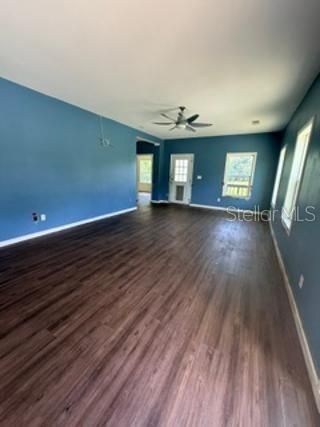 En Venta: $384,000 (3 camas, 2 baños, 1590 Pies cuadrados)