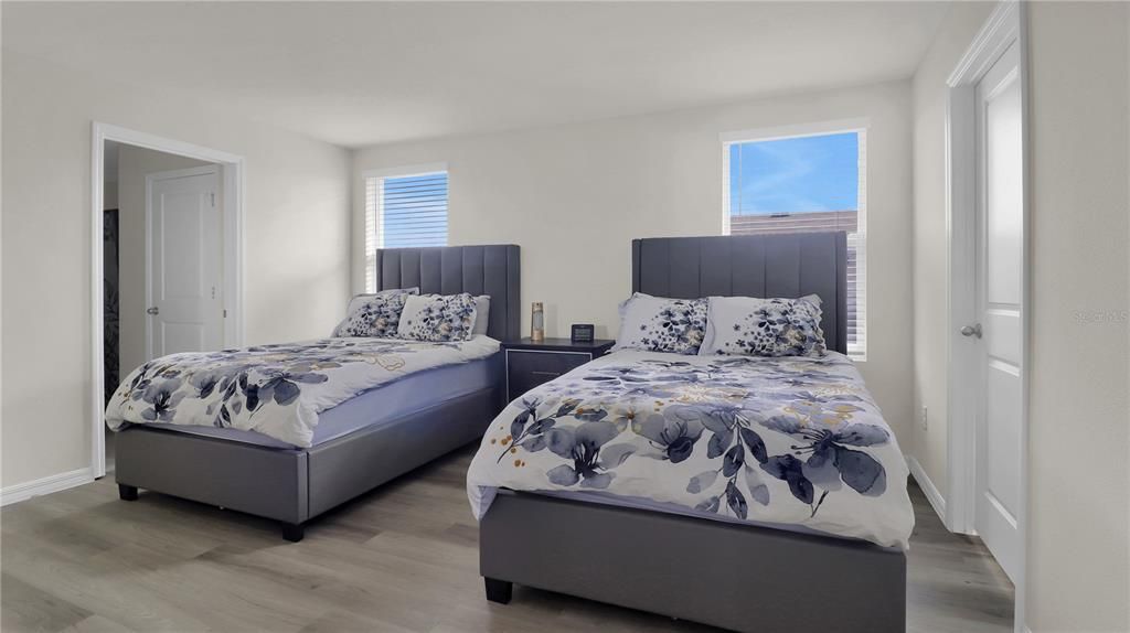 For Rent: $3,200 (4 beds, 2 baths, 2260 Square Feet)