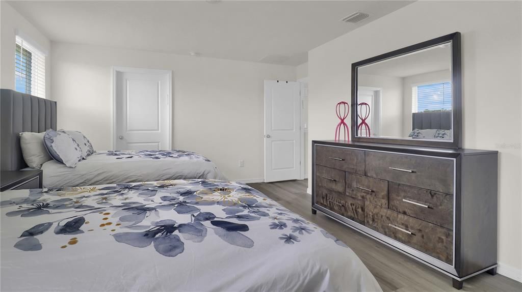 For Rent: $3,200 (4 beds, 2 baths, 2260 Square Feet)