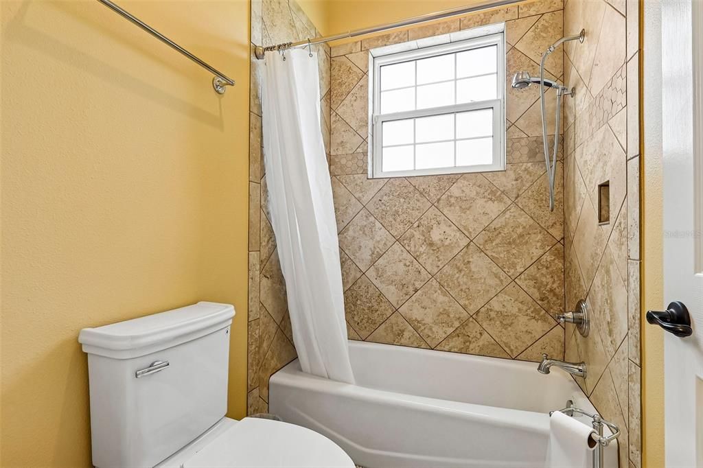 На продажу: $699,900 (2 спален, 2 ванн, 1744 Квадратных фут)