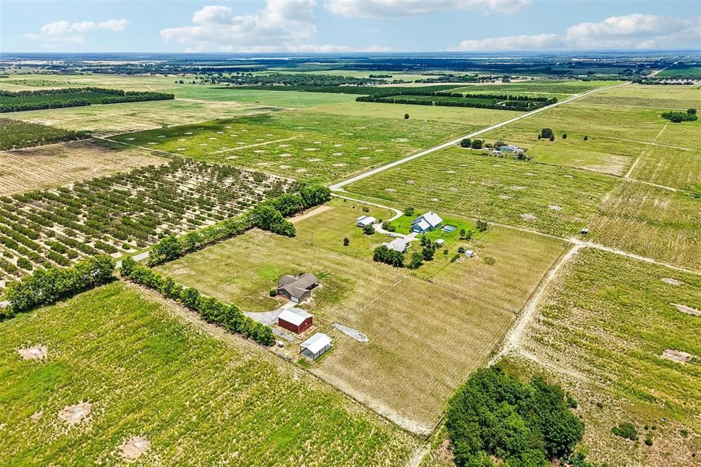 На продажу: $699,900 (2 спален, 2 ванн, 1744 Квадратных фут)