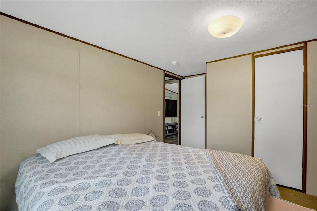 En Venta: $335,999 (4 camas, 2 baños, 1904 Pies cuadrados)