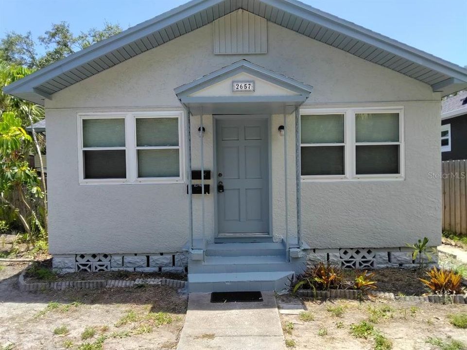 For Sale: $349,000 (3 beds, 3 baths, 1722 Square Feet)