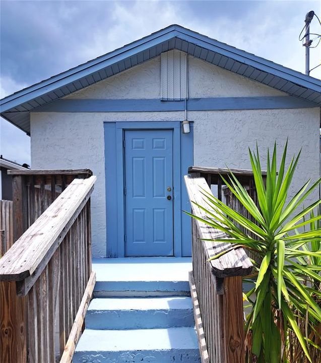 For Sale: $349,000 (3 beds, 3 baths, 1722 Square Feet)