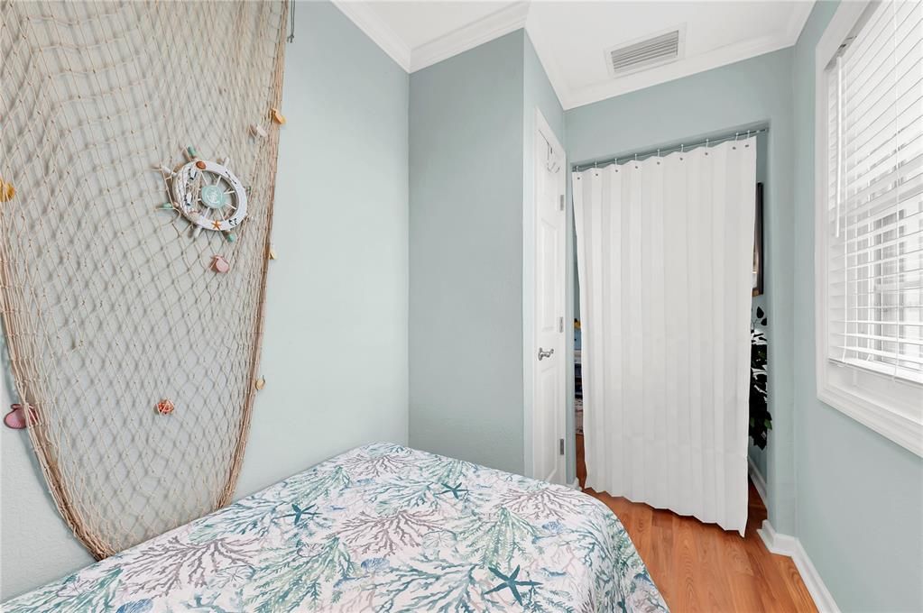 For Rent: $1,900 (1 beds, 1 baths, 823 Square Feet)