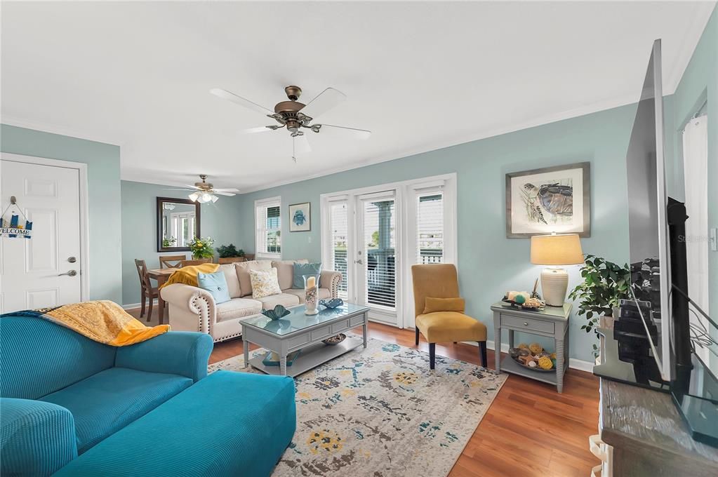 For Rent: $1,900 (1 beds, 1 baths, 823 Square Feet)