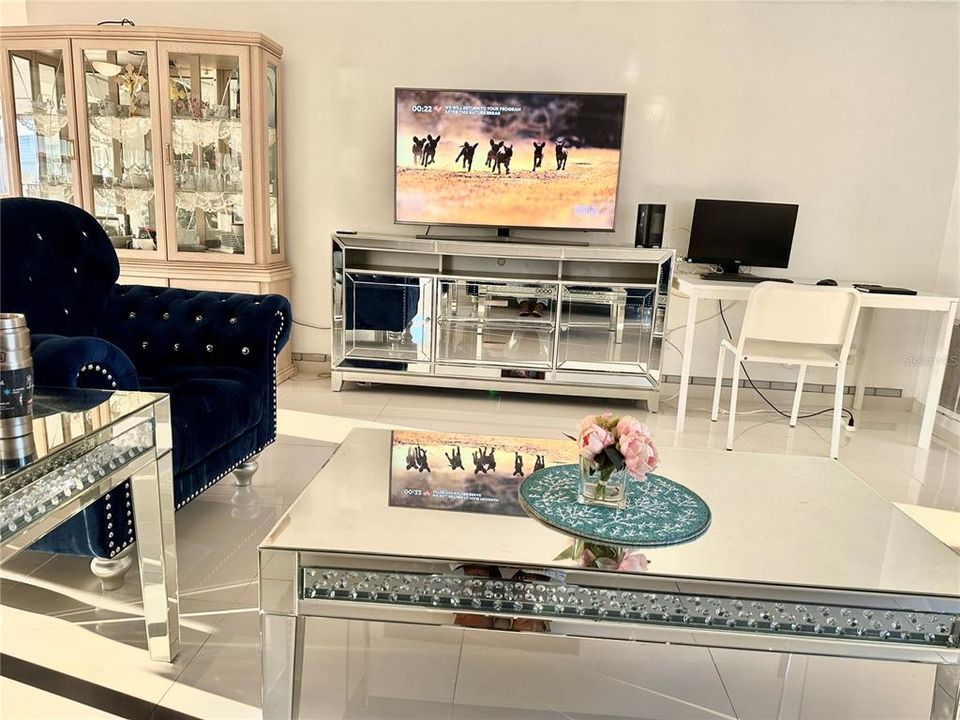 En Venta: $267,900 (2 camas, 2 baños, 1268 Pies cuadrados)