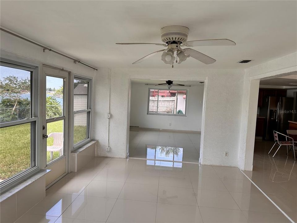 En Venta: $267,900 (2 camas, 2 baños, 1268 Pies cuadrados)